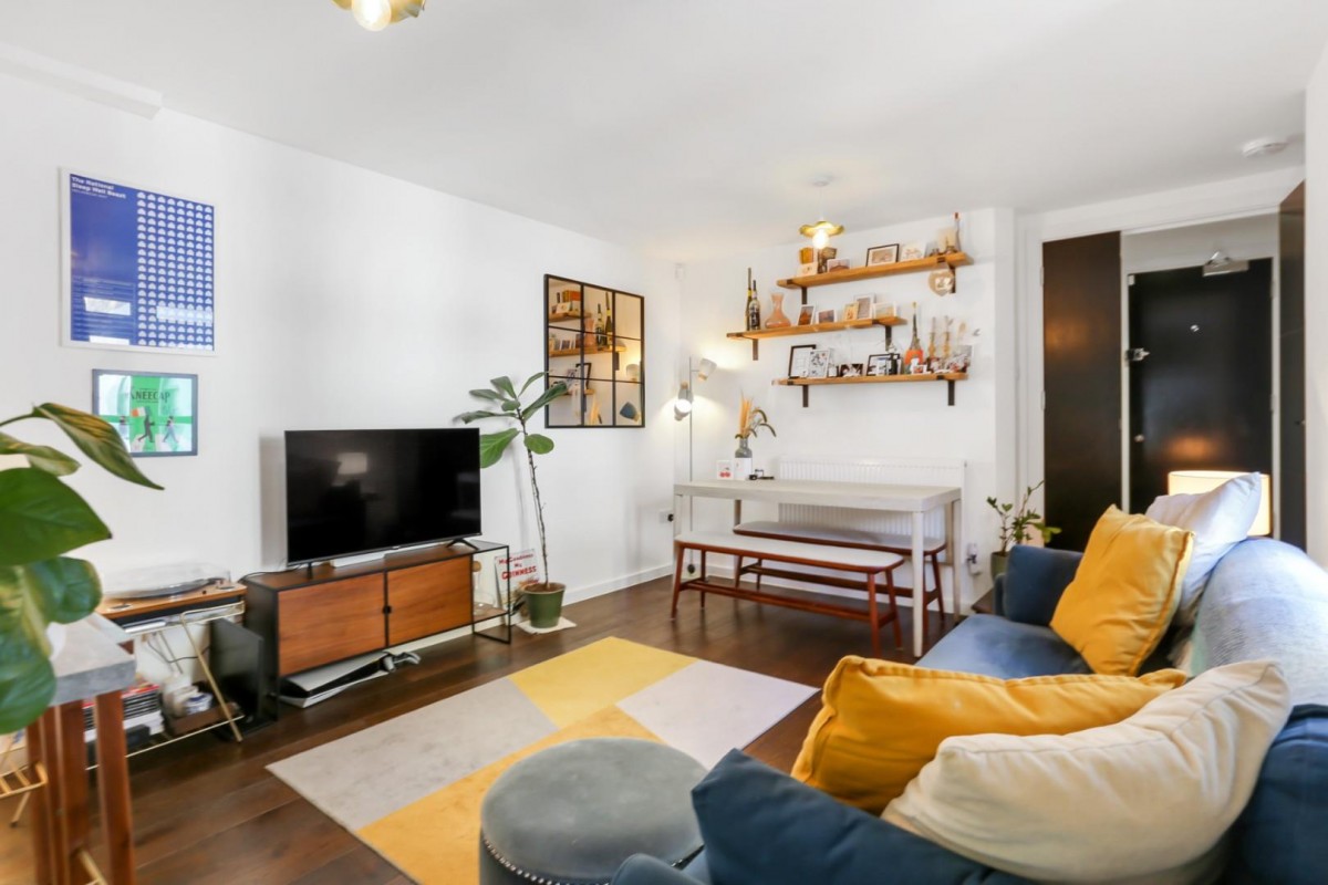 Adolphus Road, London, N4