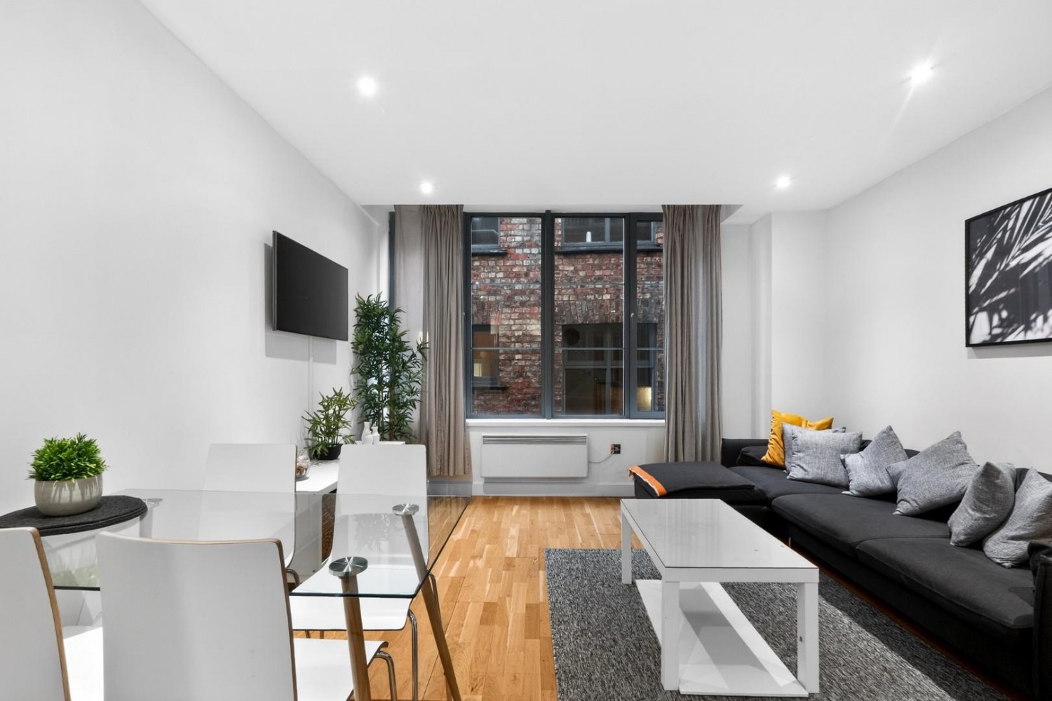 Popes Head Court, Peter Lane