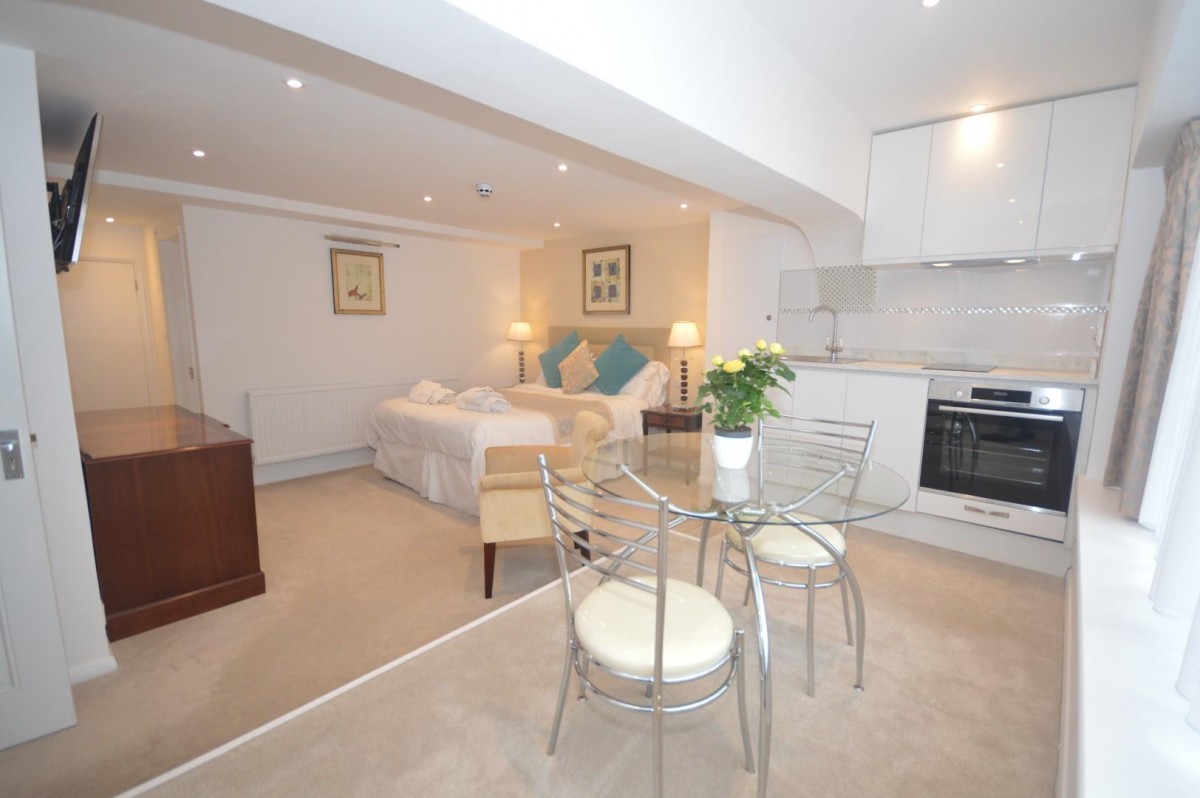 Lyndhurst Road, Landford - Bills Included