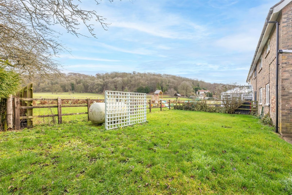 Stocks Road, Aldbury