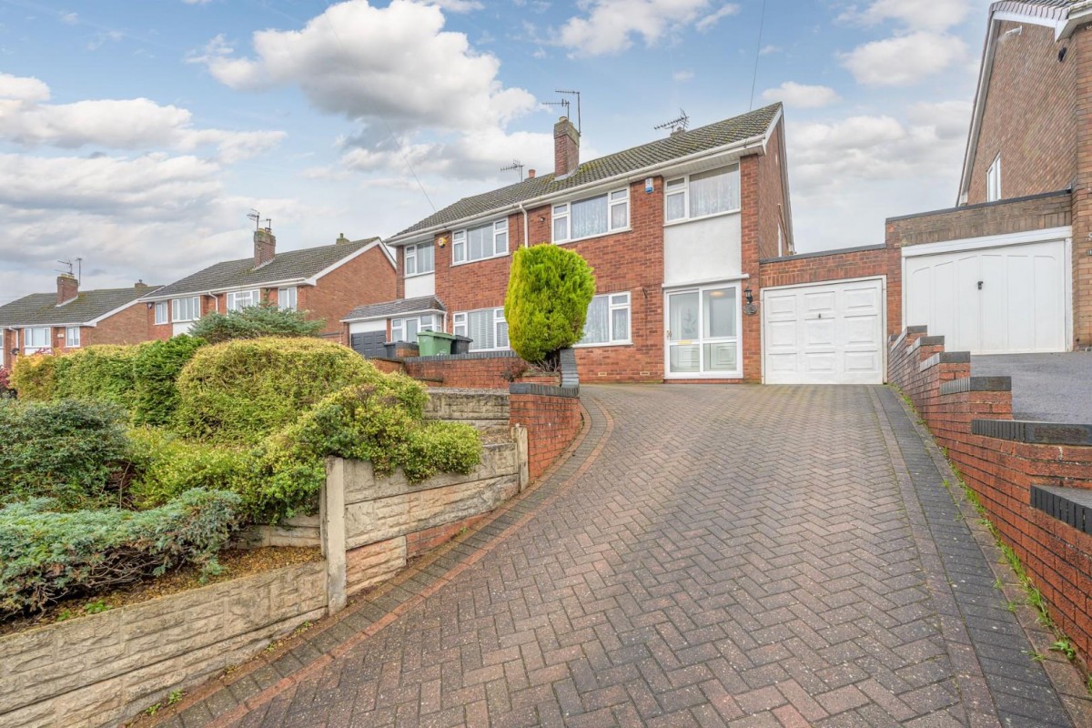 Longfellow Road, Dudley