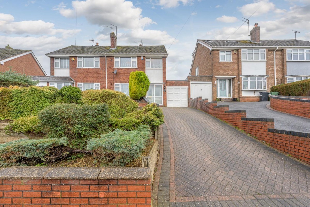 Longfellow Road, Dudley