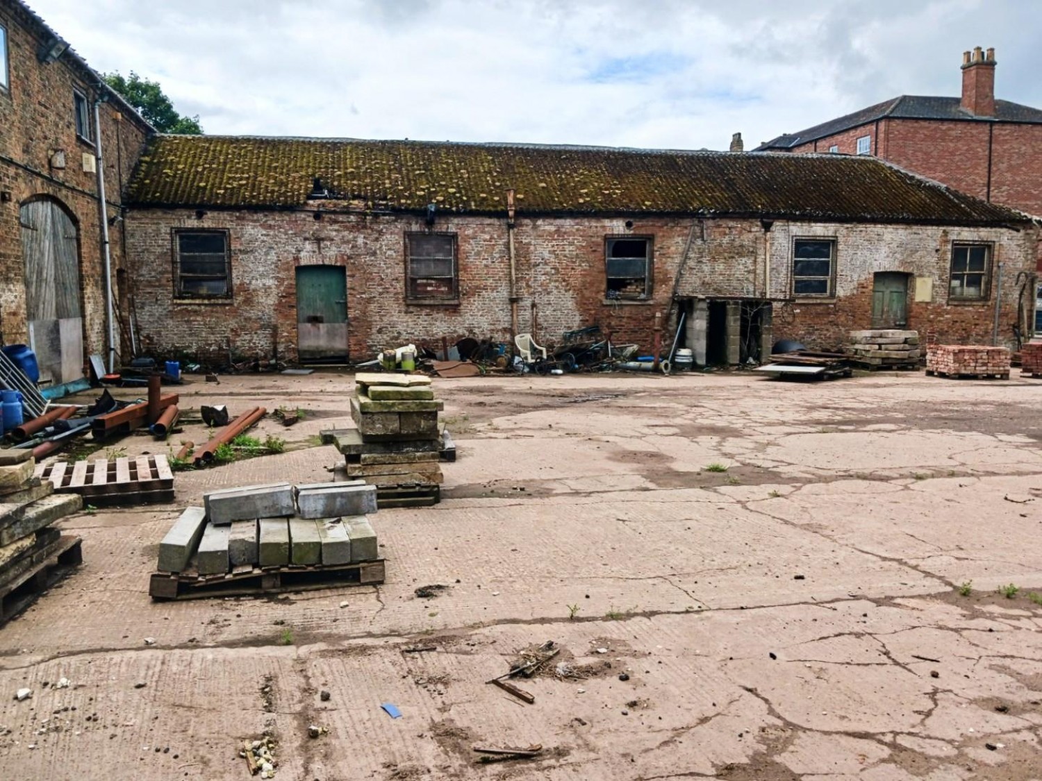 Land and Barn at Hall Farm, New Road, Holme-on-Spalding-Moor, York