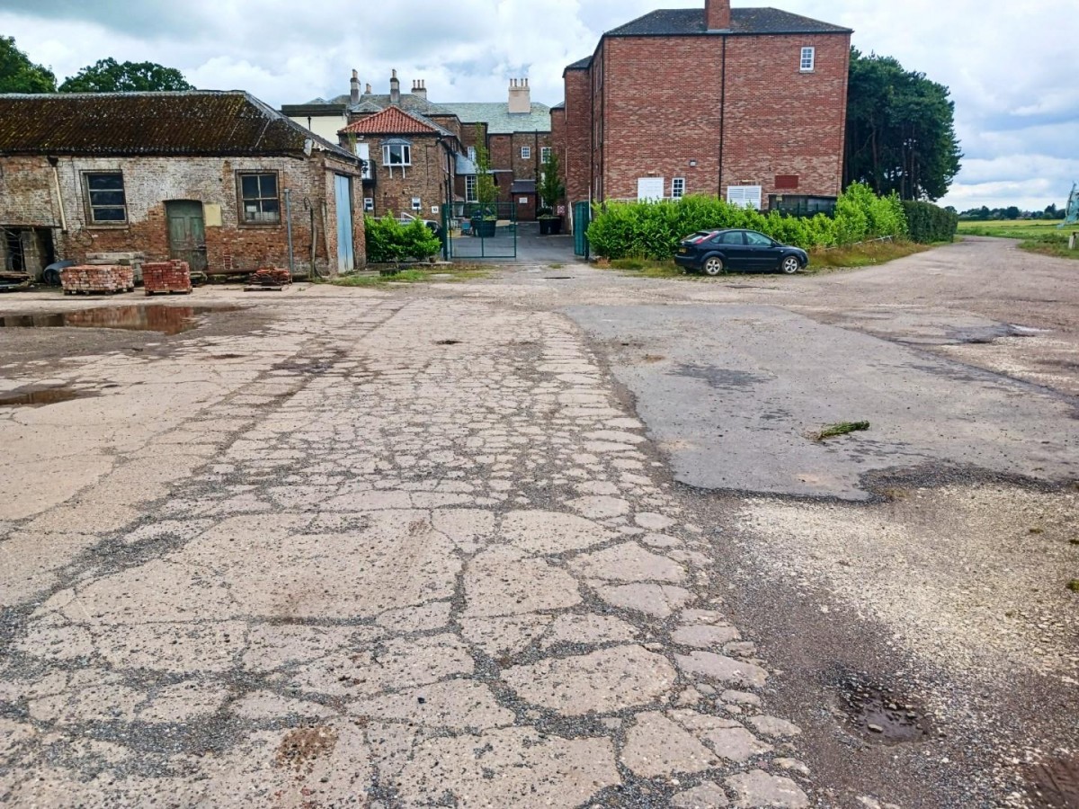 Land and Barn at Hall Farm, New Road, Holme-on-Spalding-Moor, York