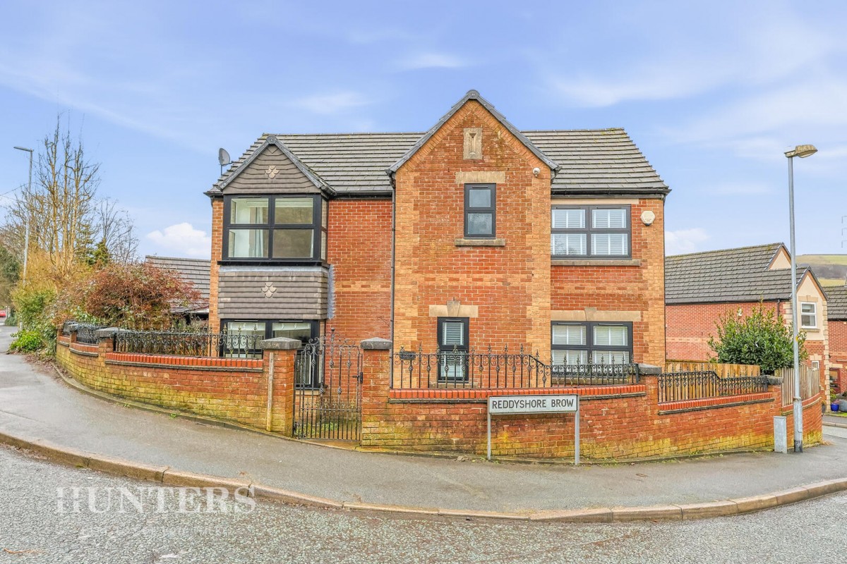Reddyshore Brow, Littleborough, OL15 9PF