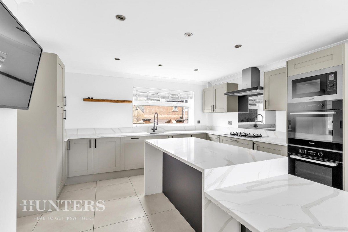 Reddyshore Brow, Littleborough, OL15 9PF