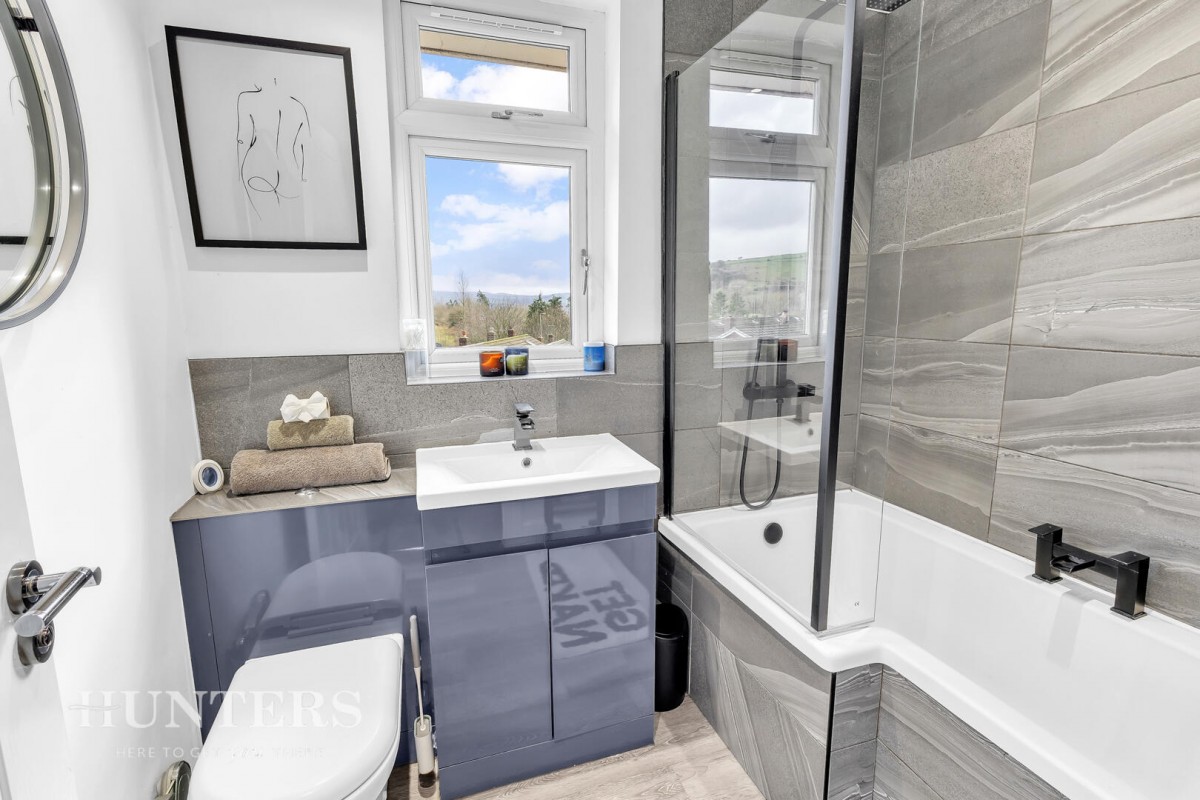 Elm grove, Wardle, OL12 9LF