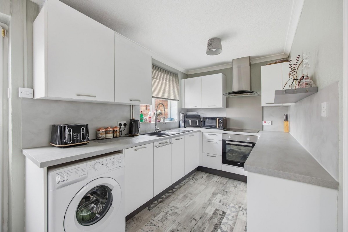 Doulton Way, Bristol