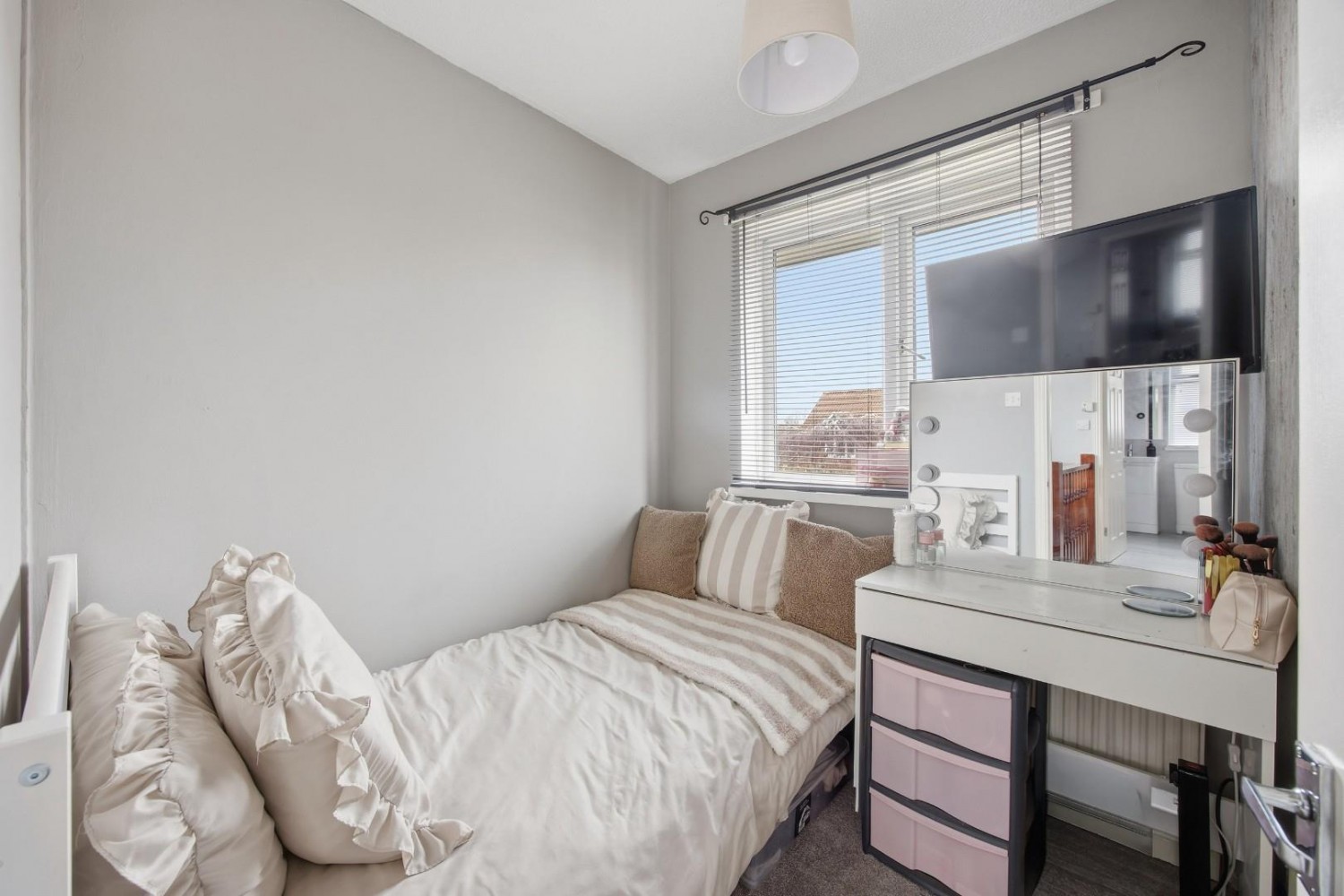 Doulton Way, Bristol