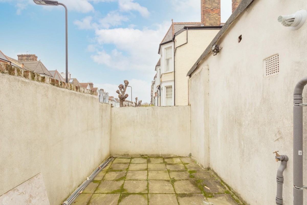 Upper Clapton Road, London, E5