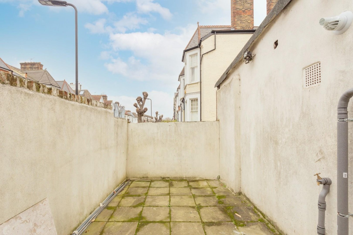 Upper Clapton Road, London, E5