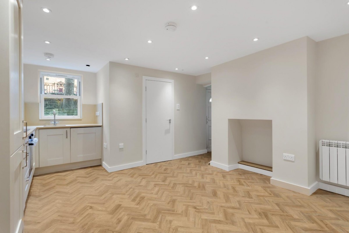 Upper Clapton Road, London, E5