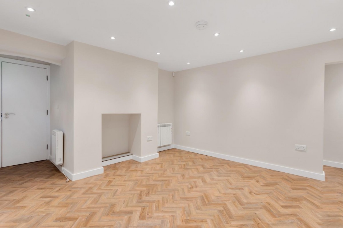 Upper Clapton Road, London, E5