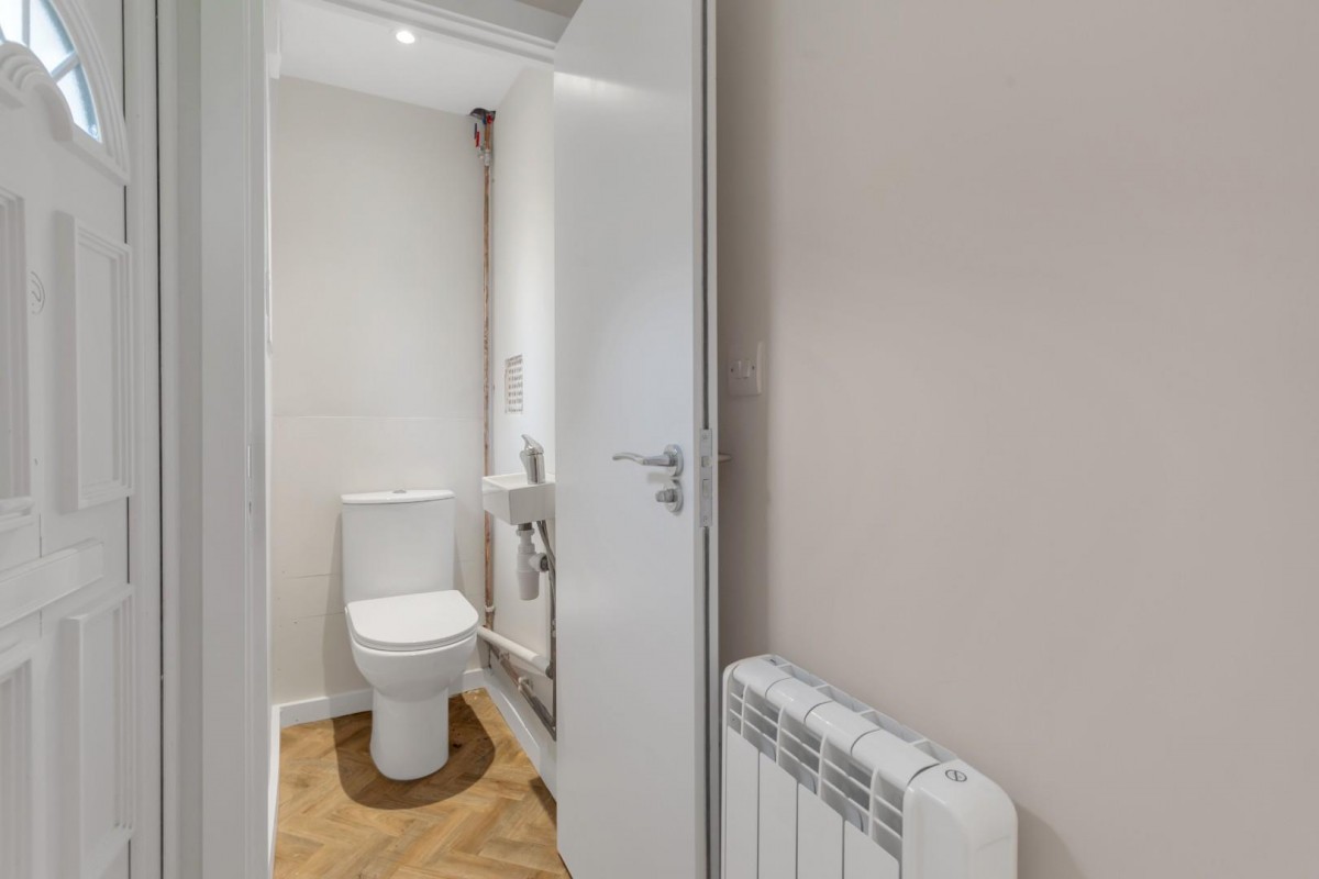 Upper Clapton Road, London, E5