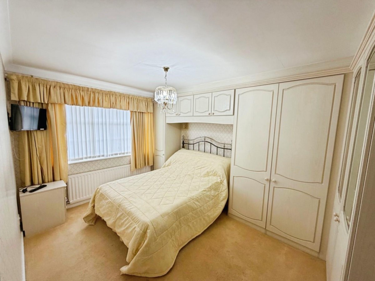 Thorne Drive, Little Sutton, CH66 4NT