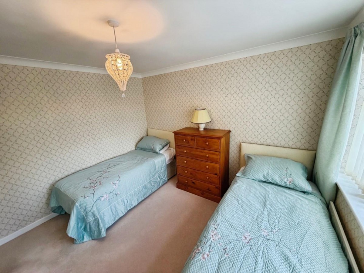 Thorne Drive, Little Sutton, CH66 4NT