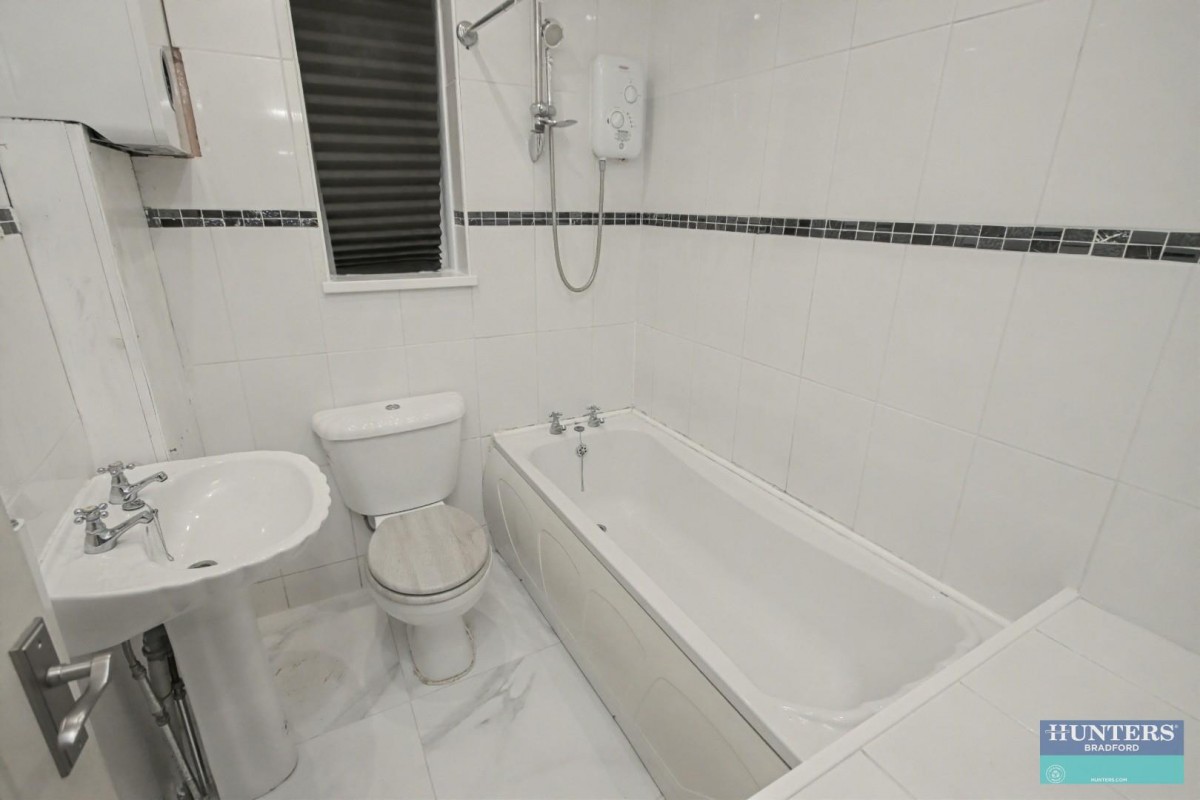 Victoria Street Queensbury, Bradford, BD13 1AR