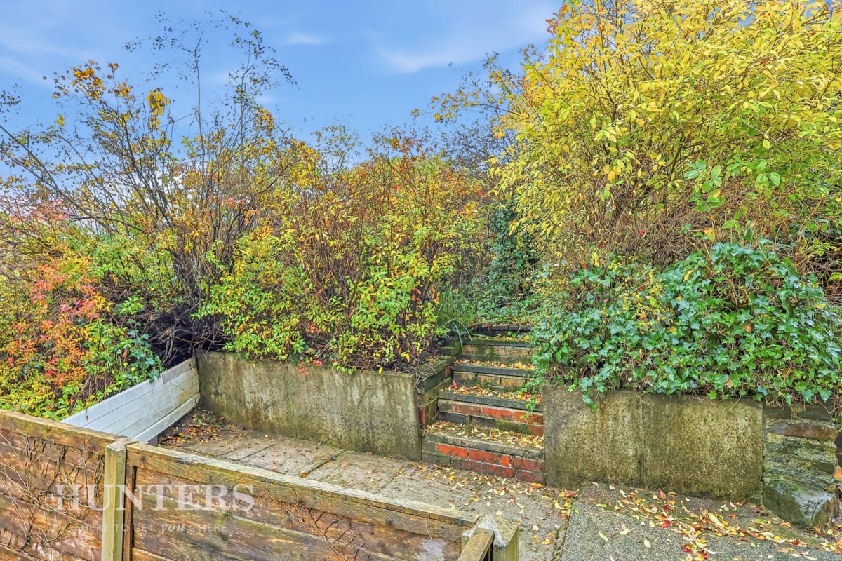 Hollingworth Road, Littleborough OL15 0AU