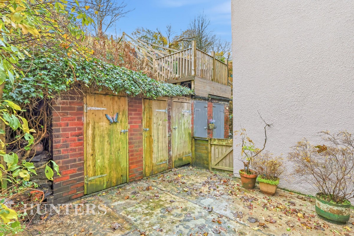 Hollingworth Road, Littleborough OL15 0AU