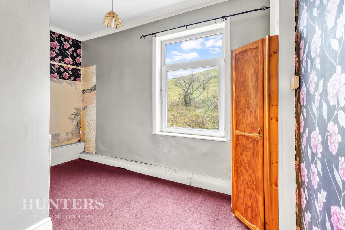 Hollingworth Road, Littleborough OL15 0AU