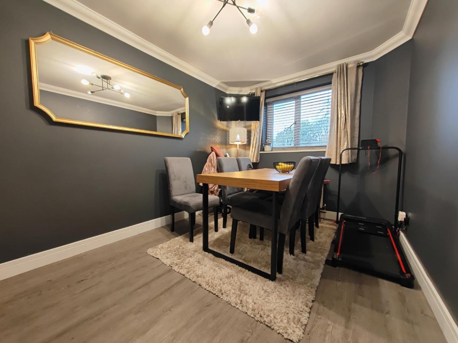 Masefield Gardens, Crowthorne