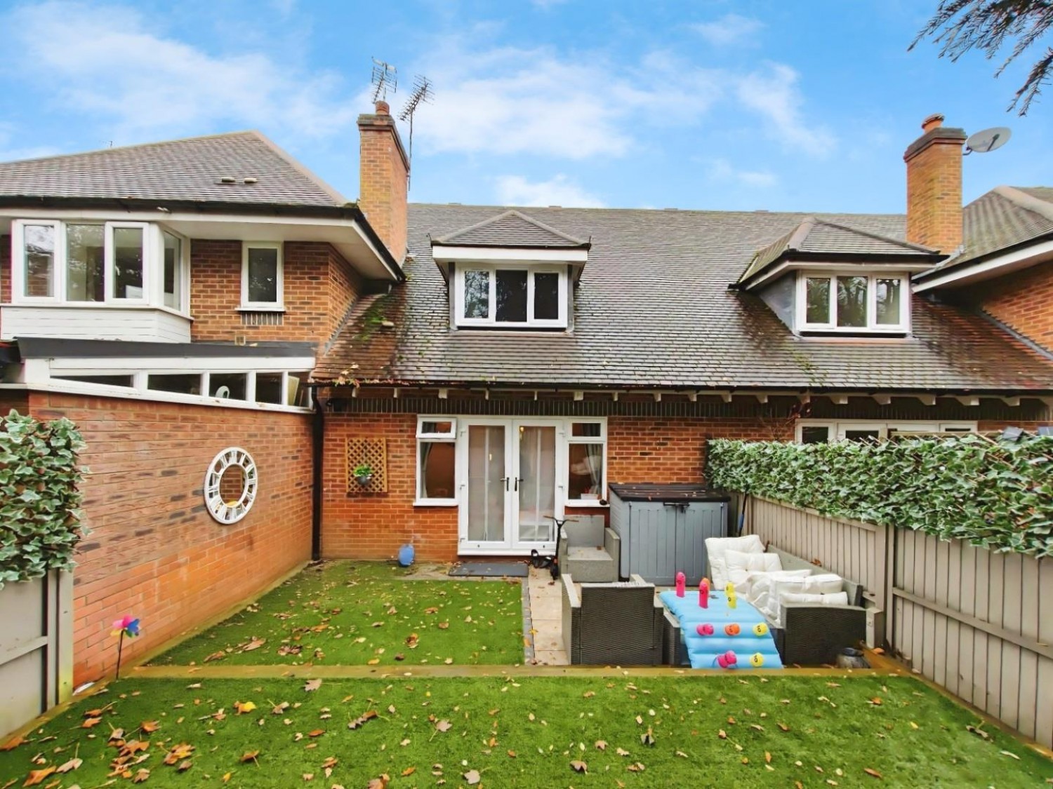 Masefield Gardens, Crowthorne