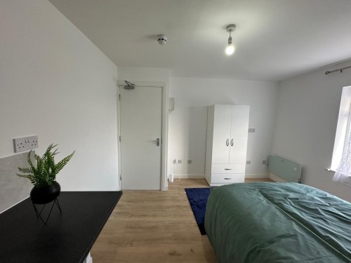 85 Radcliffe Road, Belmont Circtle, Harrow