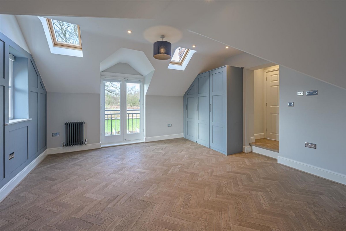 Beehive Bungalow, Sugar Loaf Lane, Iverley, DY7 6PS