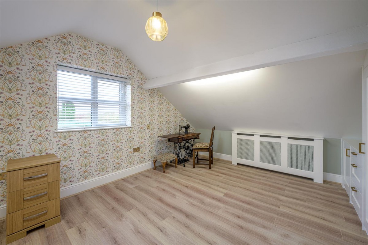 Beehive Bungalow, Sugar Loaf Lane, Iverley, DY7 6PS