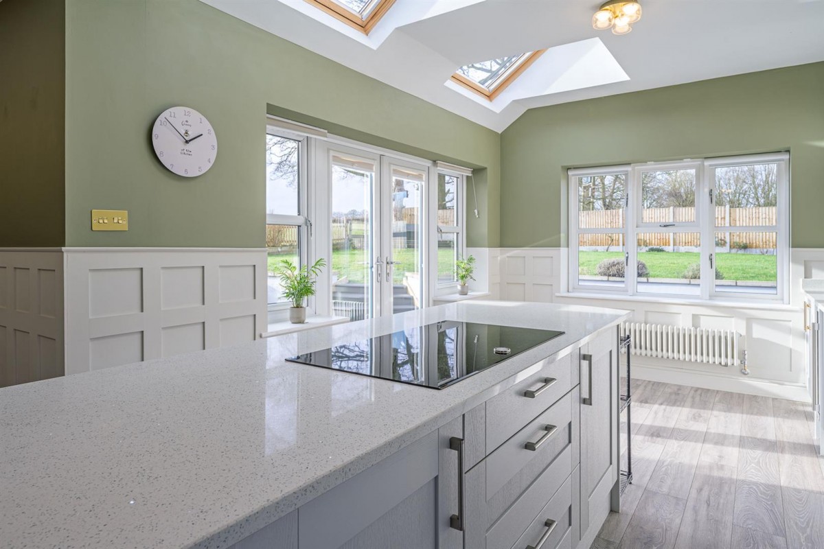 Beehive Bungalow, Sugar Loaf Lane, Iverley, DY7 6PS