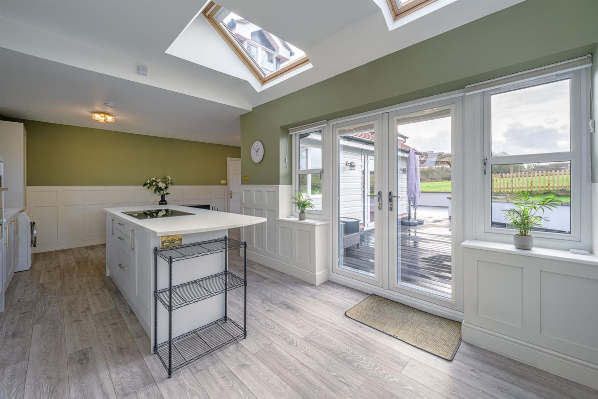 Beehive Bungalow, Sugar Loaf Lane, Iverley, DY7 6PS