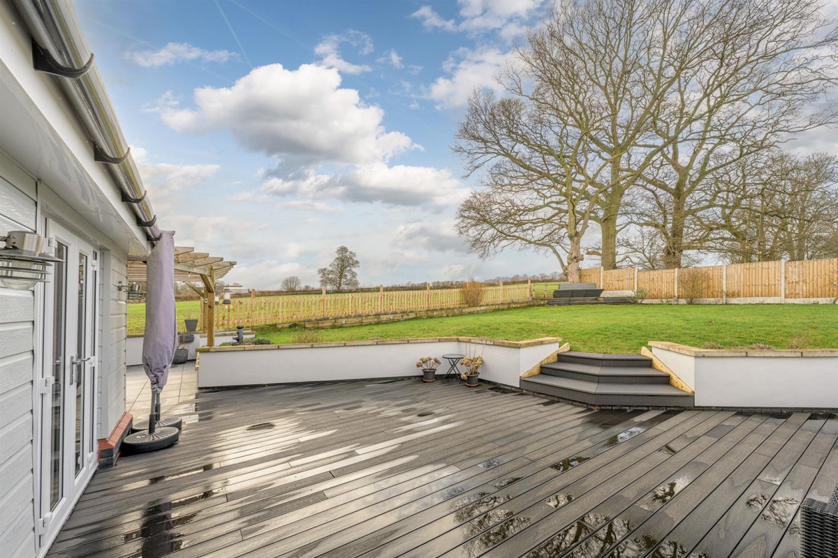 Beehive Bungalow, Sugar Loaf Lane, Iverley, DY7 6PS