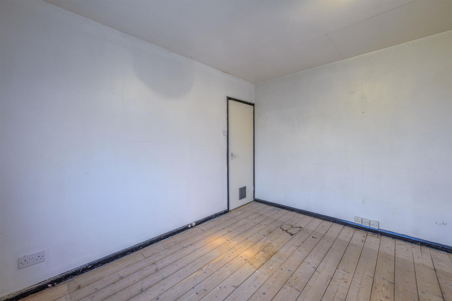 Beachcroft Road, Kingswinford, DY6 0HN