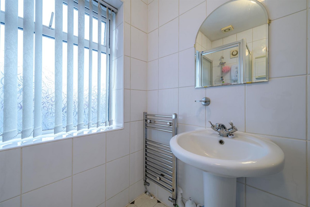 Beachcroft Road, Kingswinford, DY6 0HN