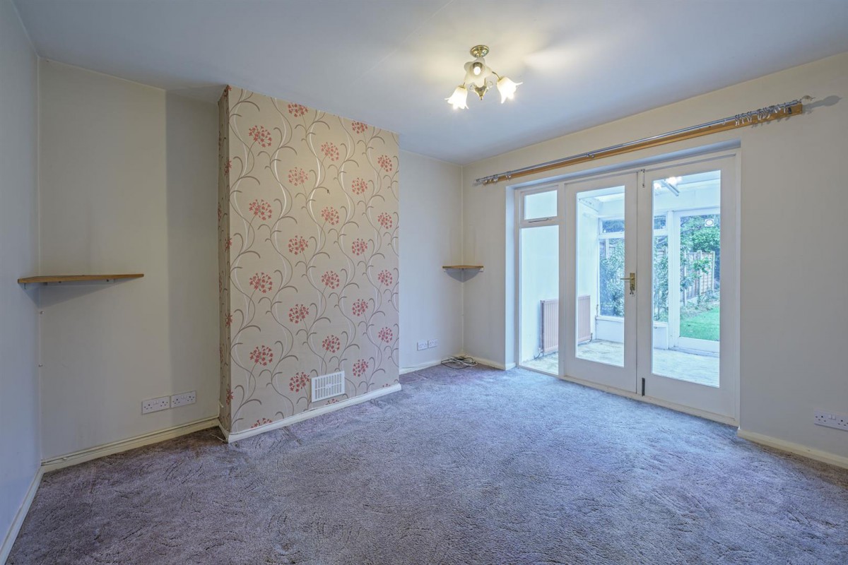 Beachcroft Road, Kingswinford, DY6 0HN