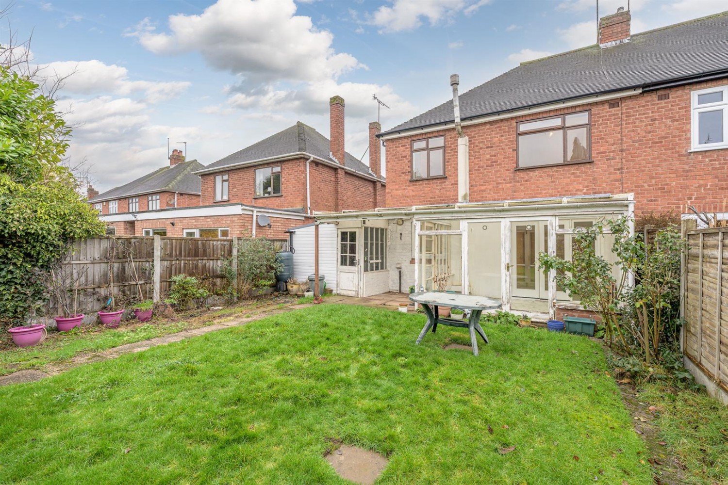 Beachcroft Road, Kingswinford, DY6 0HN