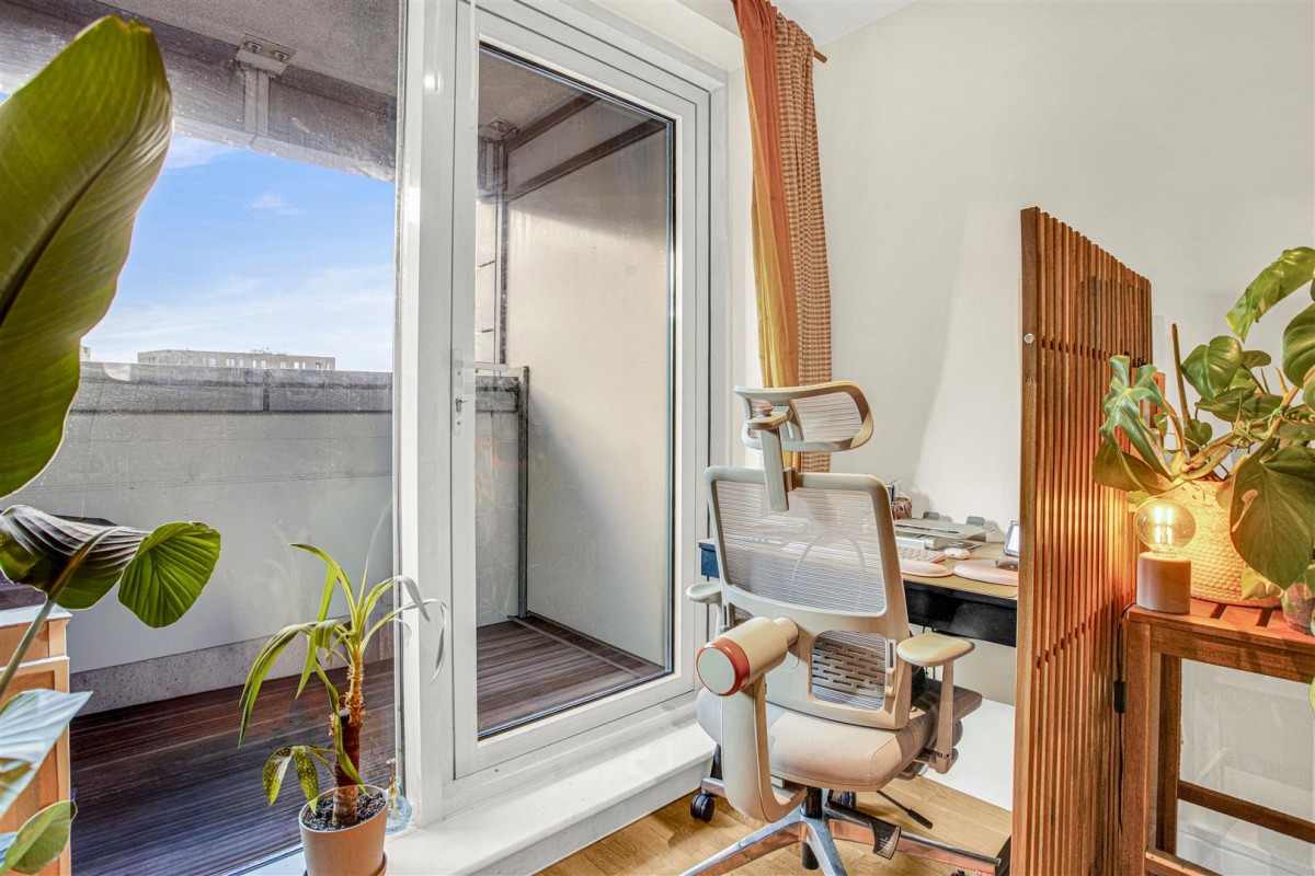 Prestons Road, Canary Wharf E14