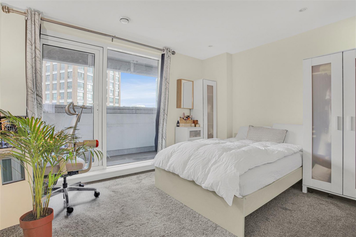 Prestons Road, Canary Wharf E14