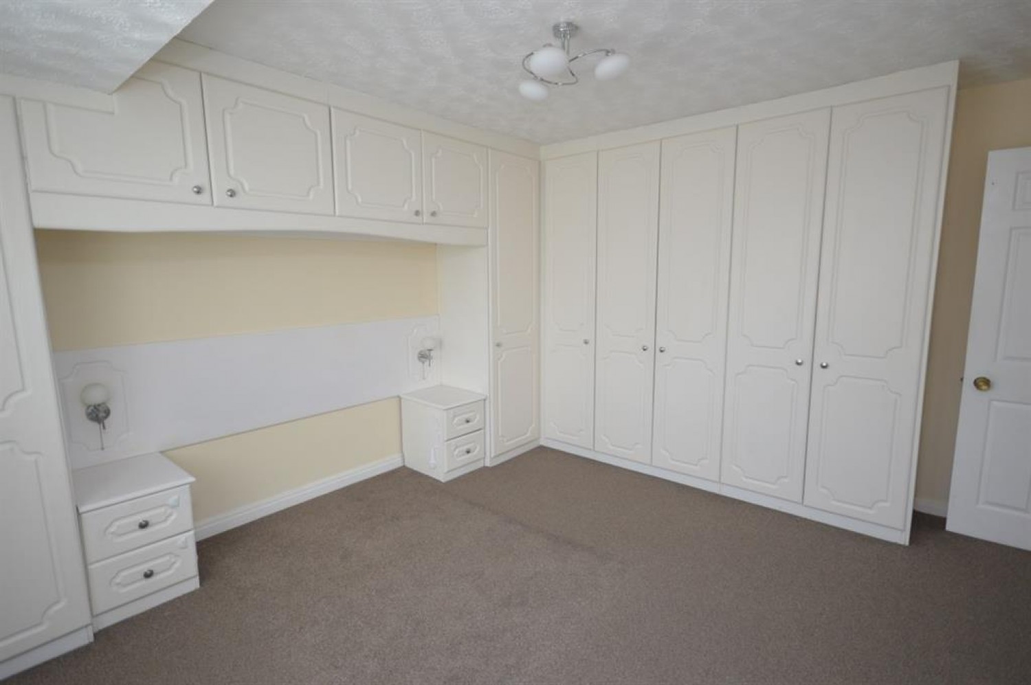 Averhill, Worsley, M28