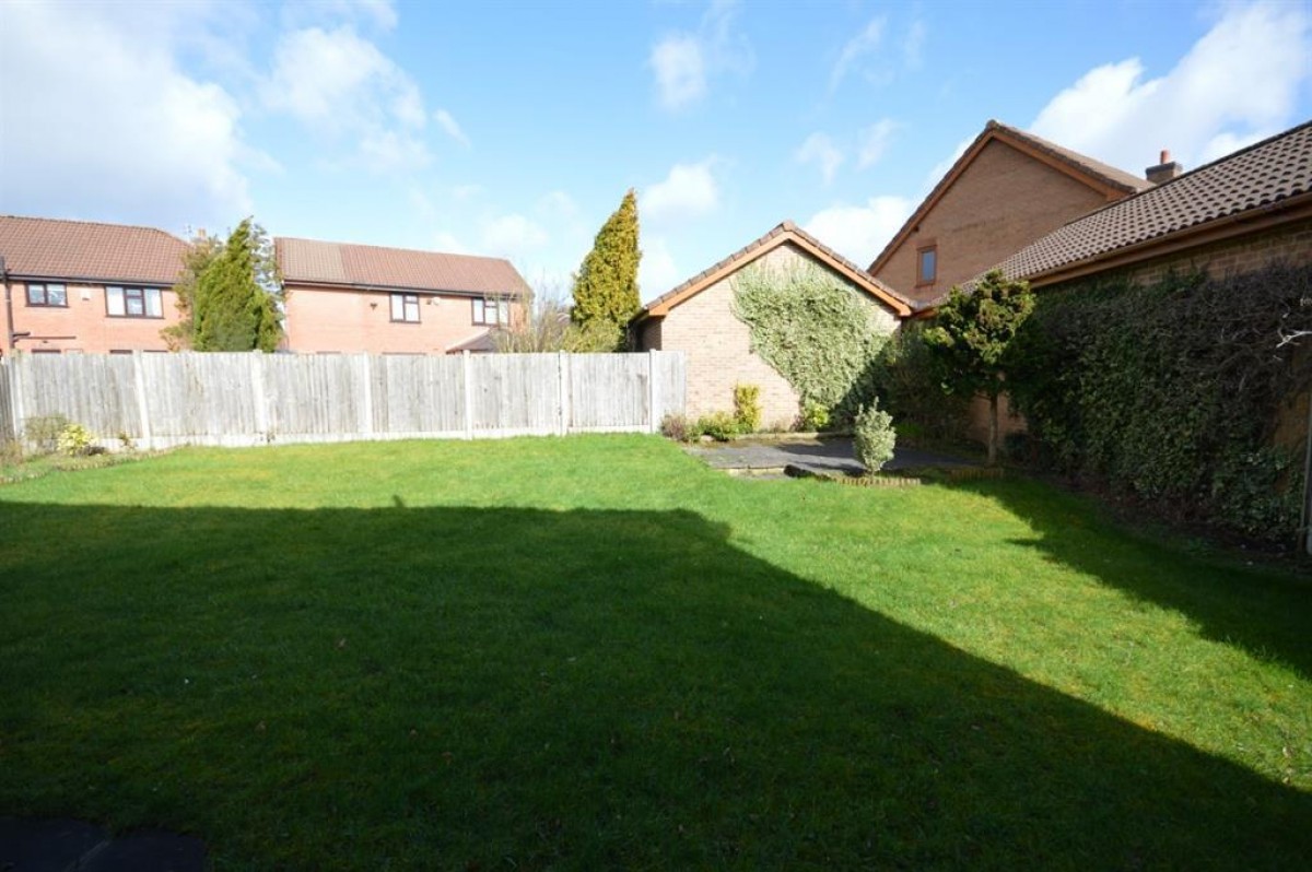 Averhill, Worsley, M28