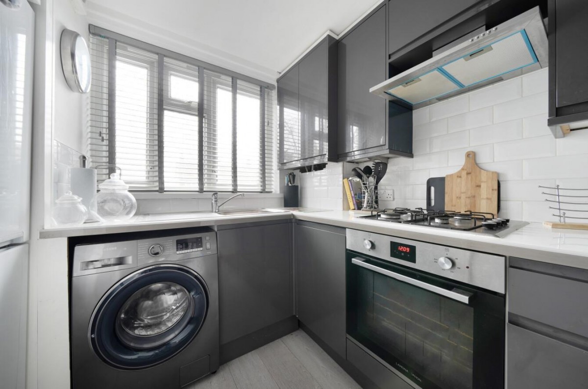 Fuchsia Street, London