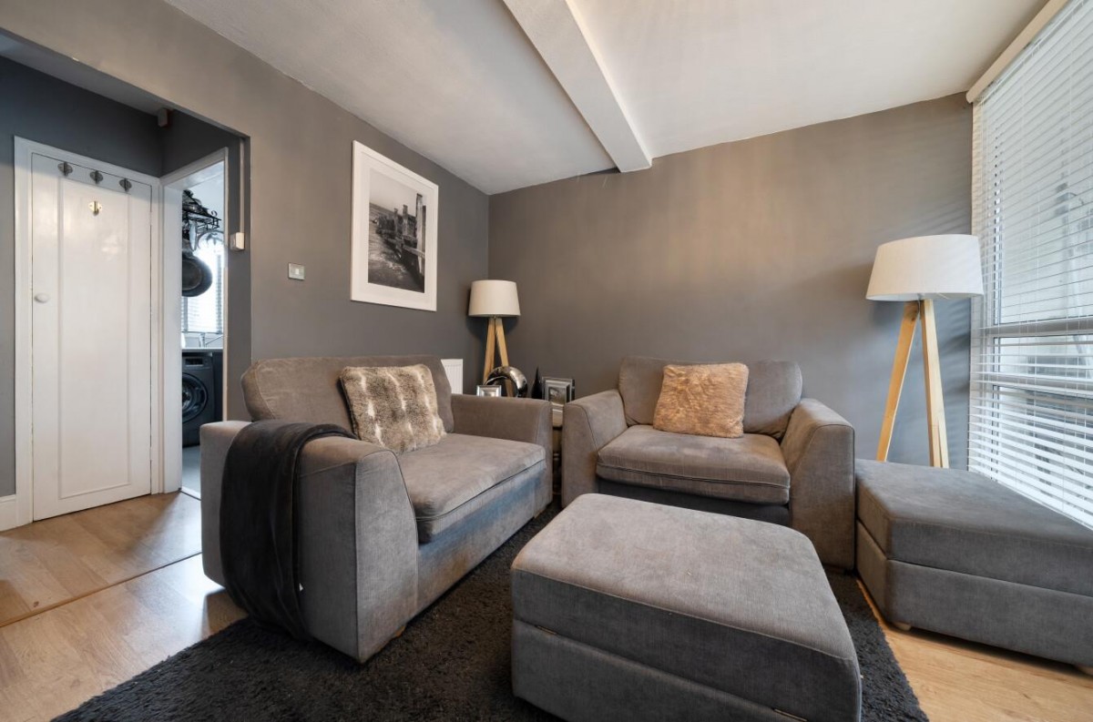 Fuchsia Street, London