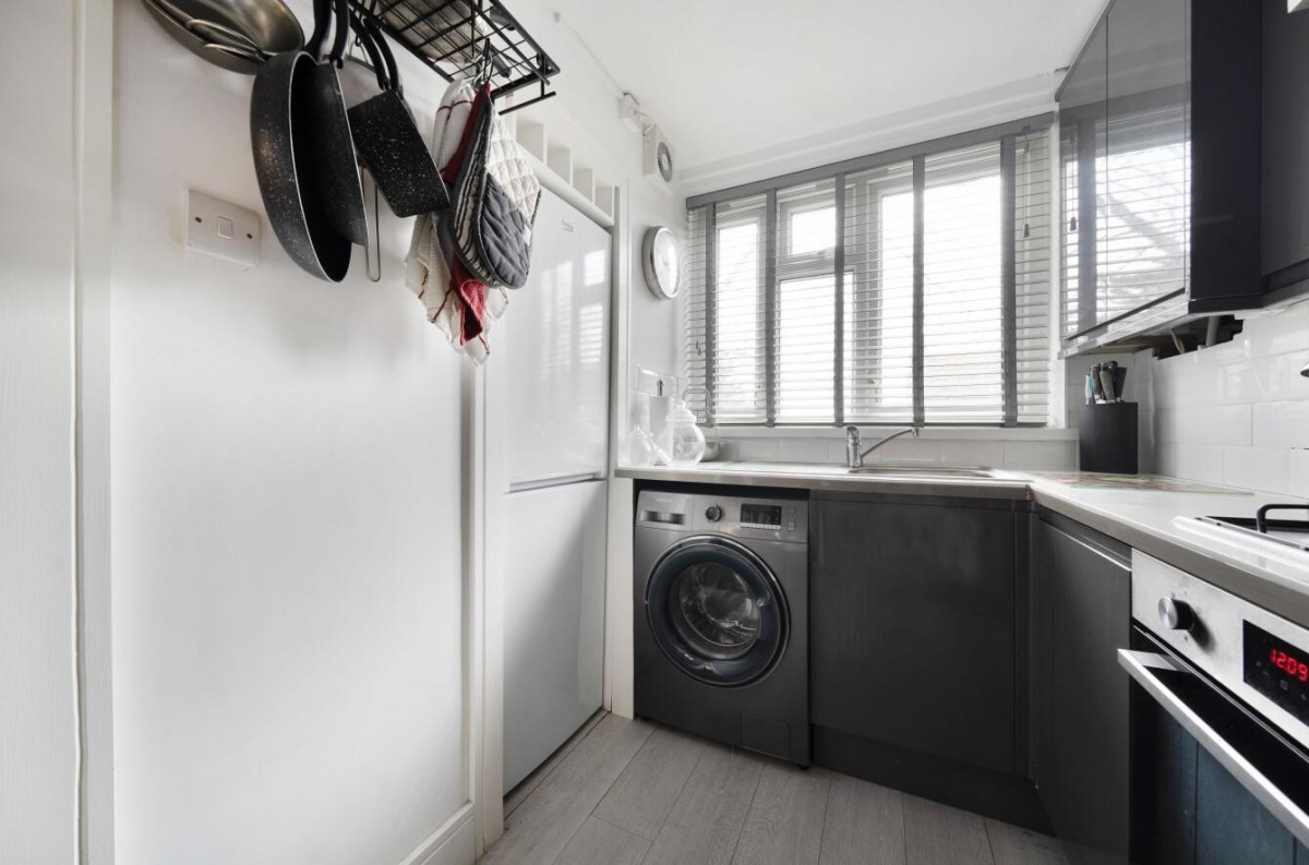 Fuchsia Street, London