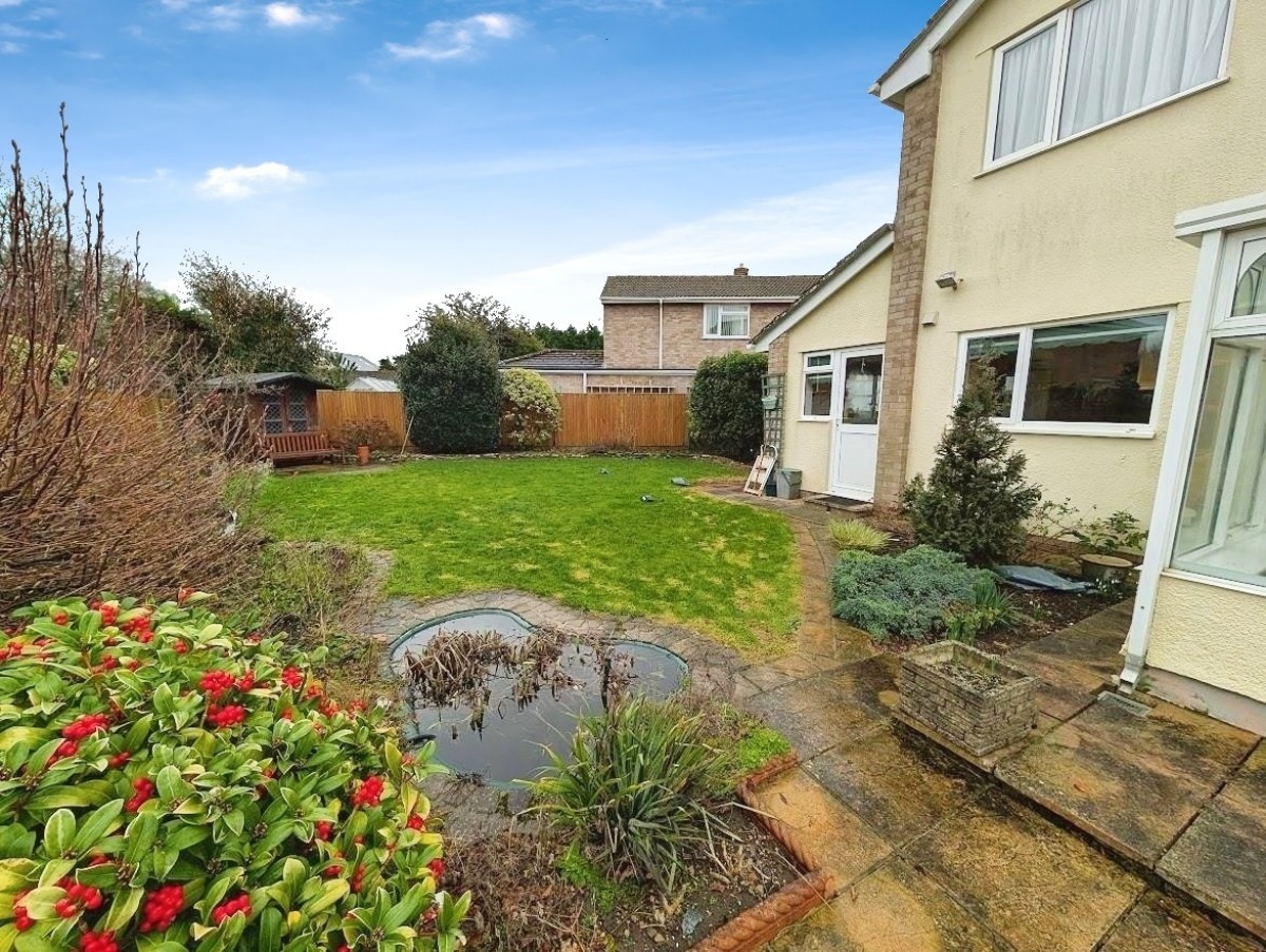 Bannetts Tree Crescent, Alveston, Bristol