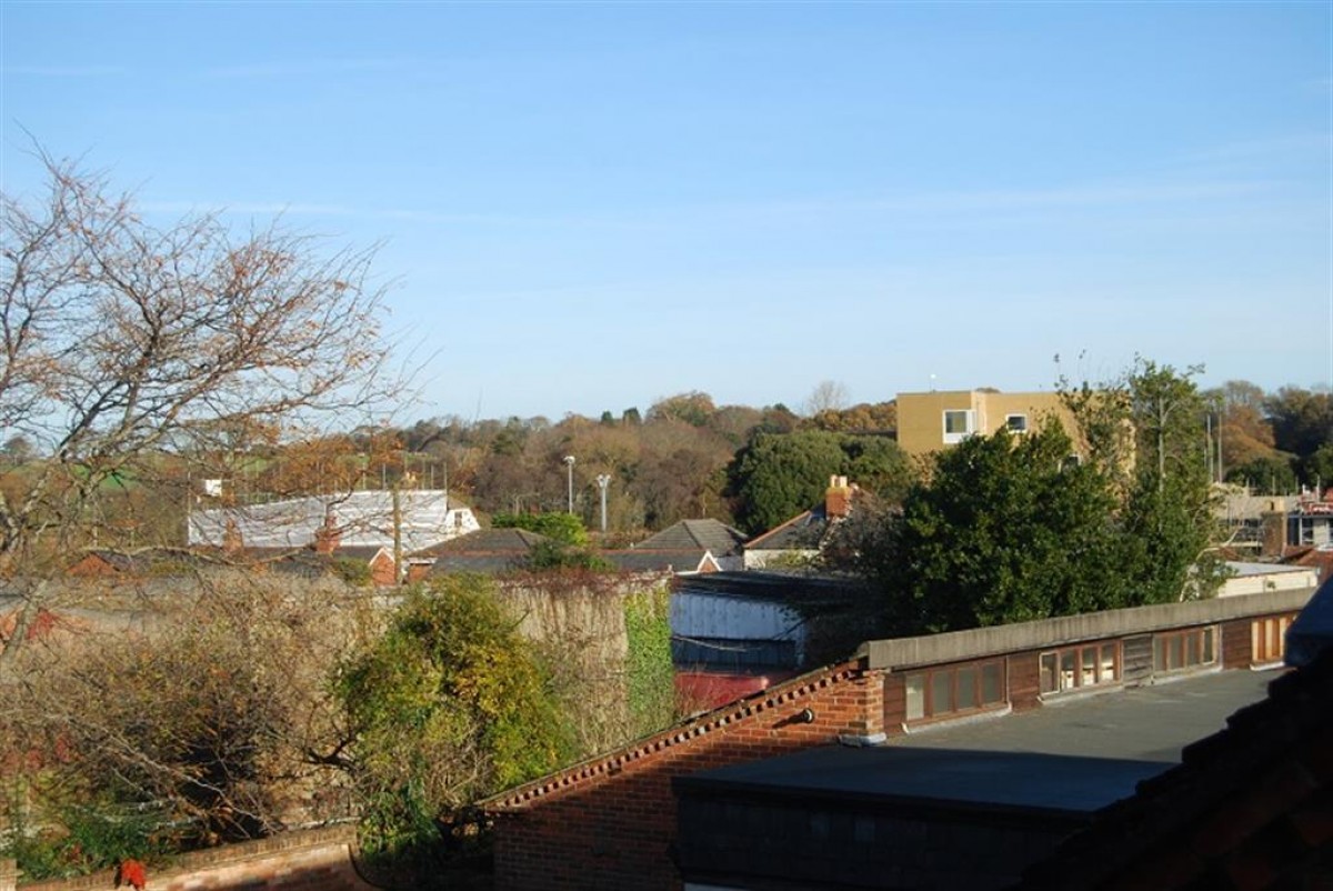 Gosport Street, Lymington, SO41 9BE