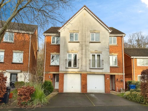 Pickley Court, Leigh