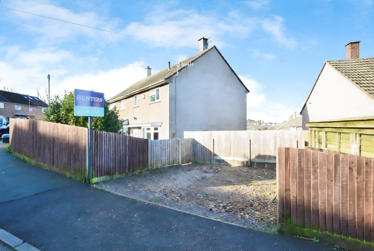 Newland Walk , Bristol, BS13