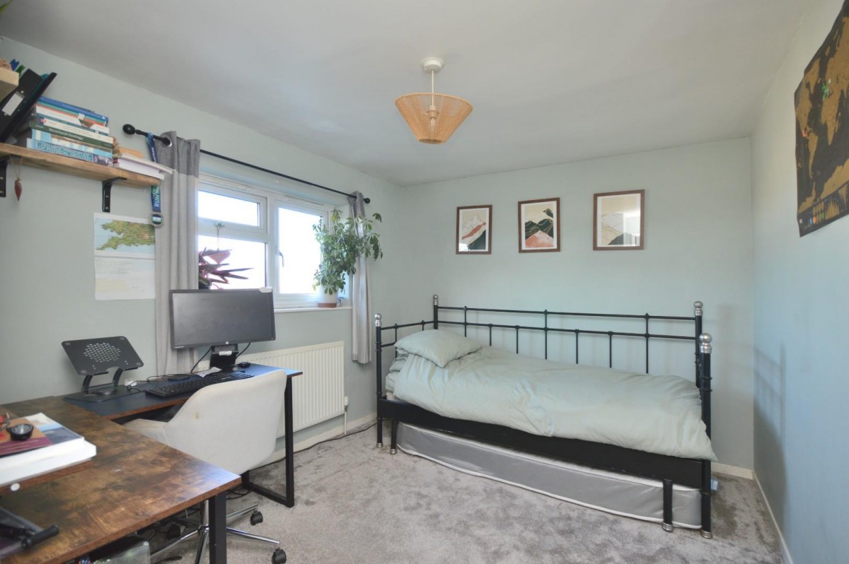 Newland Walk , Bristol, BS13