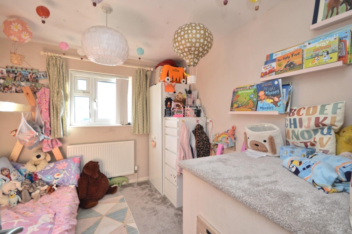 Newland Walk , Bristol, BS13