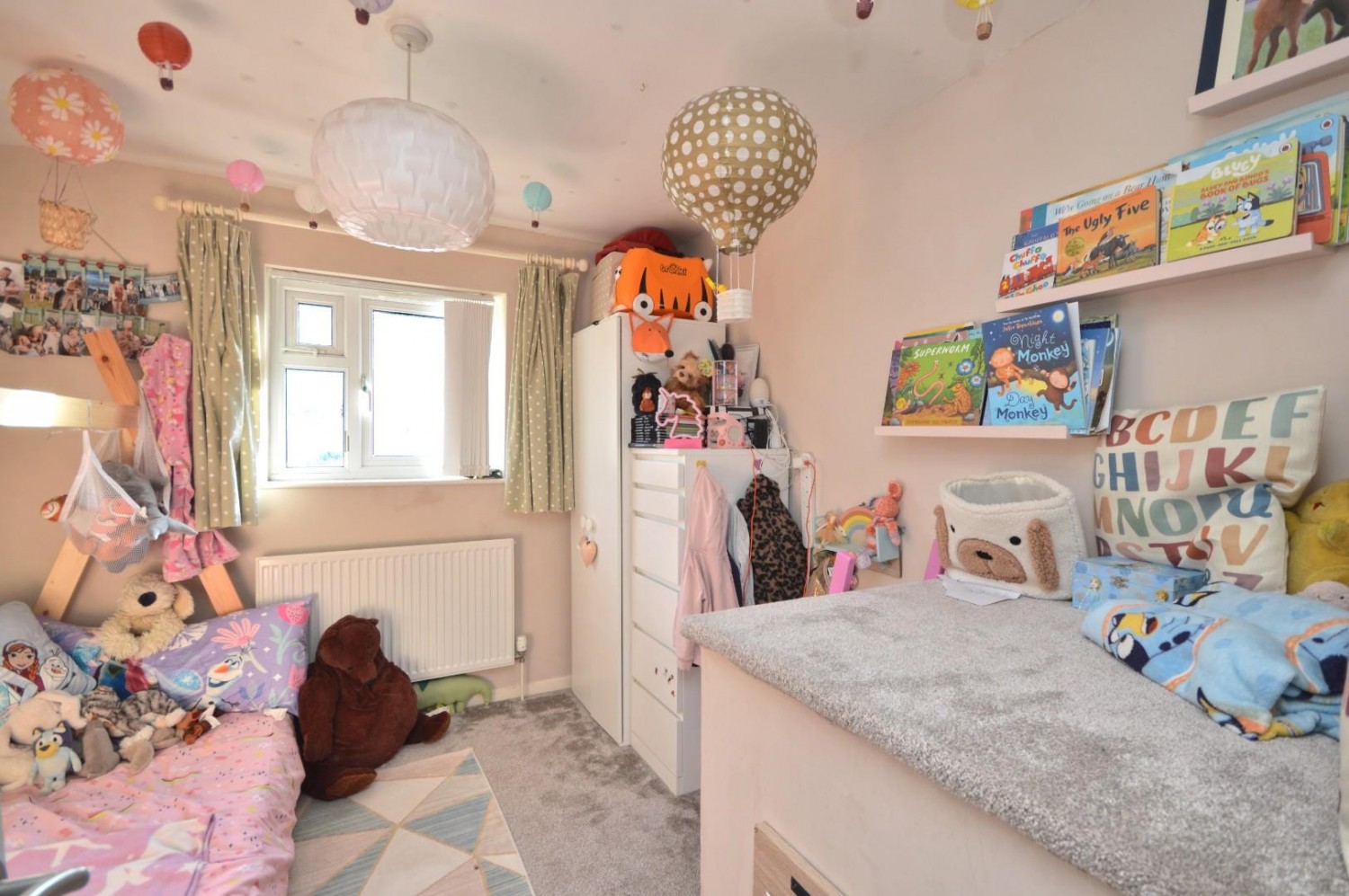 Newland Walk , Bristol, BS13